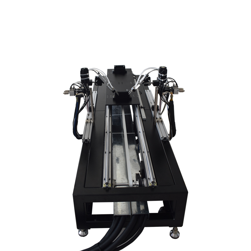 汽車水箱自動打膠機